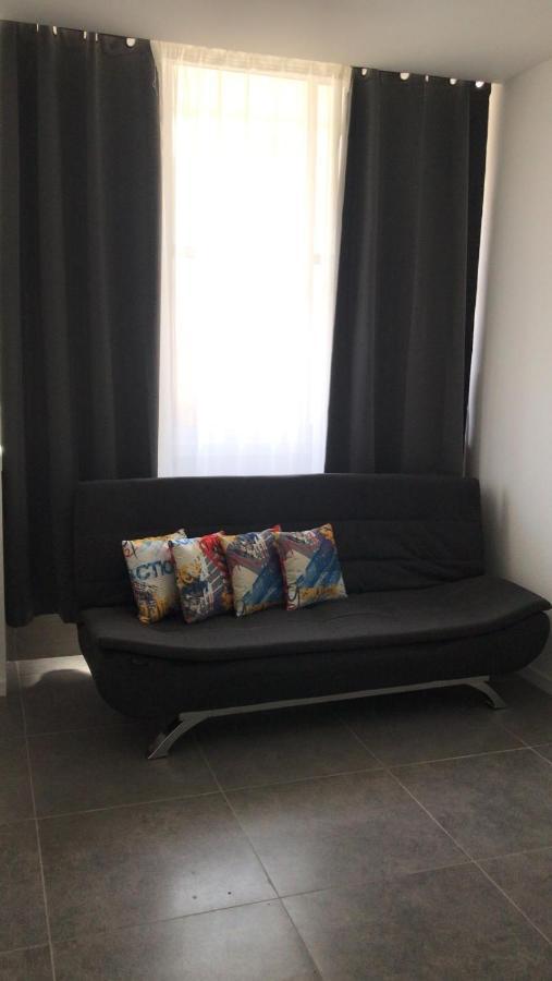 Isramax Low-Cost Apartment Near The Sea. 巴特亚姆 外观 照片