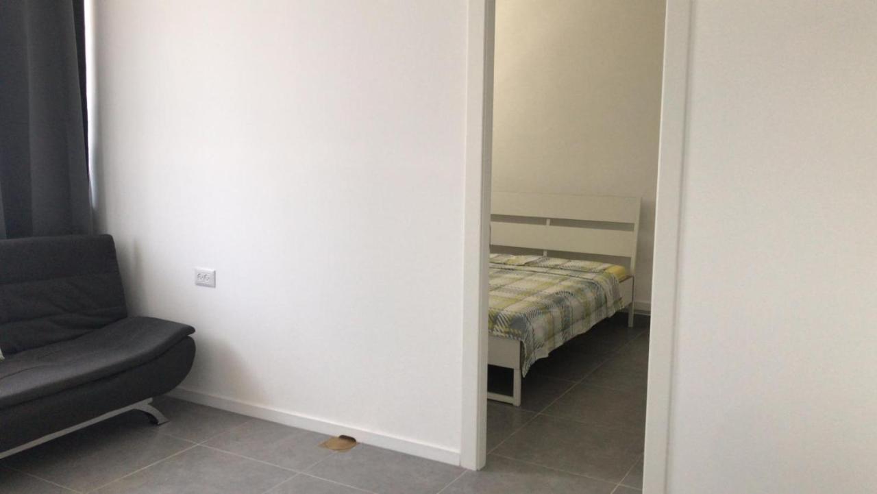 Isramax Low-Cost Apartment Near The Sea. 巴特亚姆 外观 照片