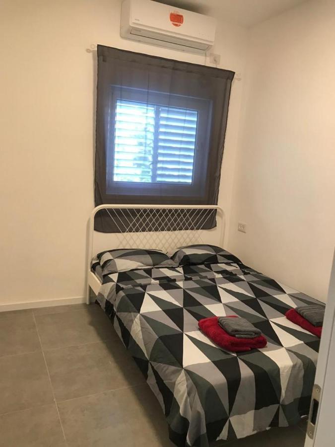 Isramax Low-Cost Apartment Near The Sea. 巴特亚姆 外观 照片