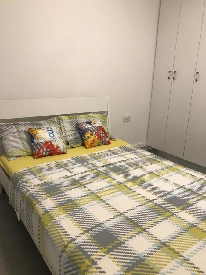 Isramax Low-Cost Apartment Near The Sea. 巴特亚姆 外观 照片