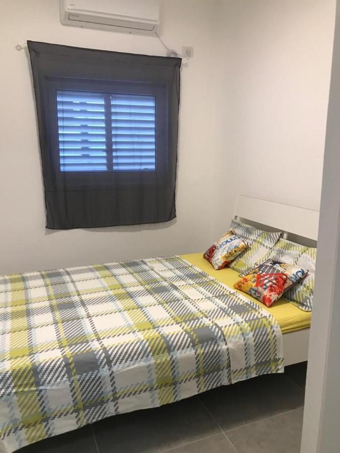 Isramax Low-Cost Apartment Near The Sea. 巴特亚姆 外观 照片