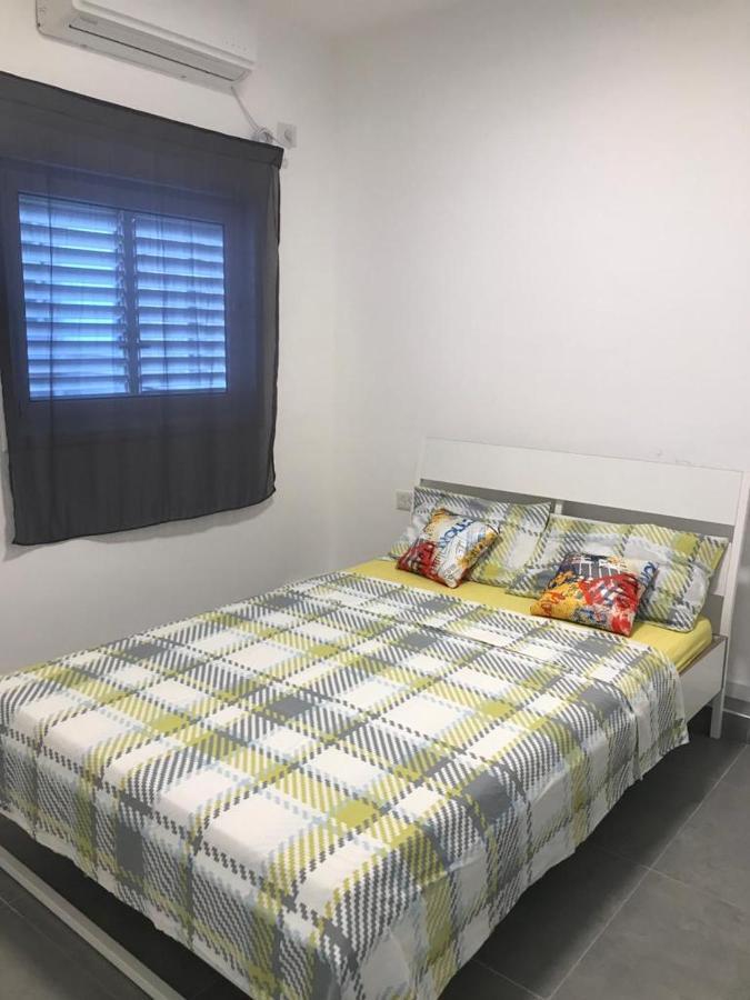 Isramax Low-Cost Apartment Near The Sea. 巴特亚姆 外观 照片